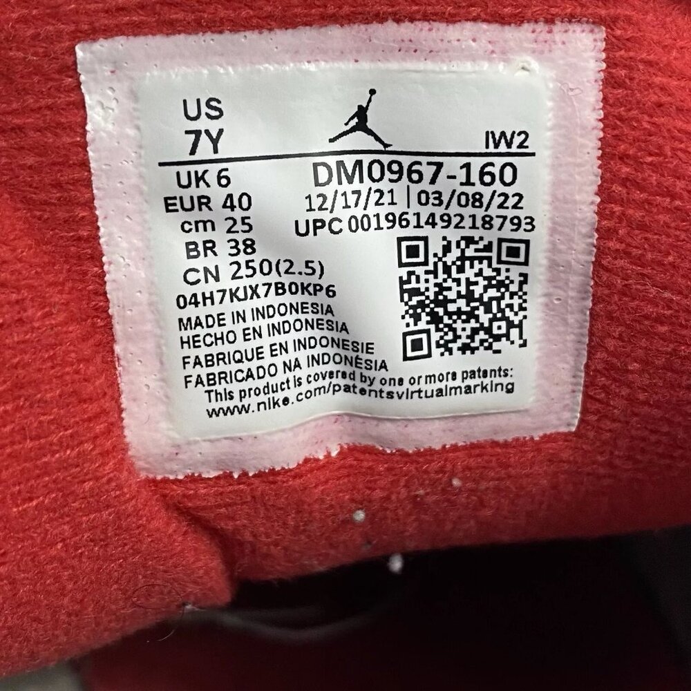 Nike Air Jordan 3 Retro OG Fire Red 2022 GS Athletic Shoes 7y 8.5W DM0967 160 - Picture 7 of 7